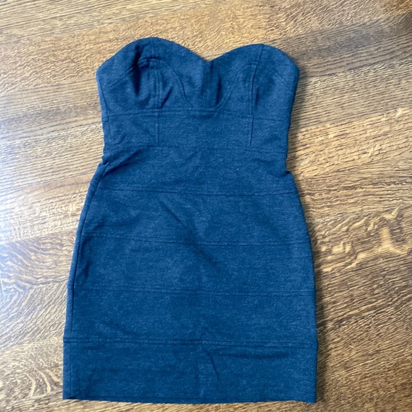 Aritzia - Talula dress - Picture 1 of 6